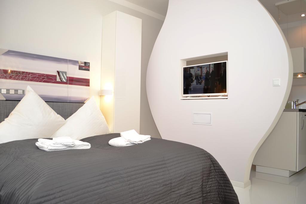 Honeymoon Ruterra studio Praga Camera foto